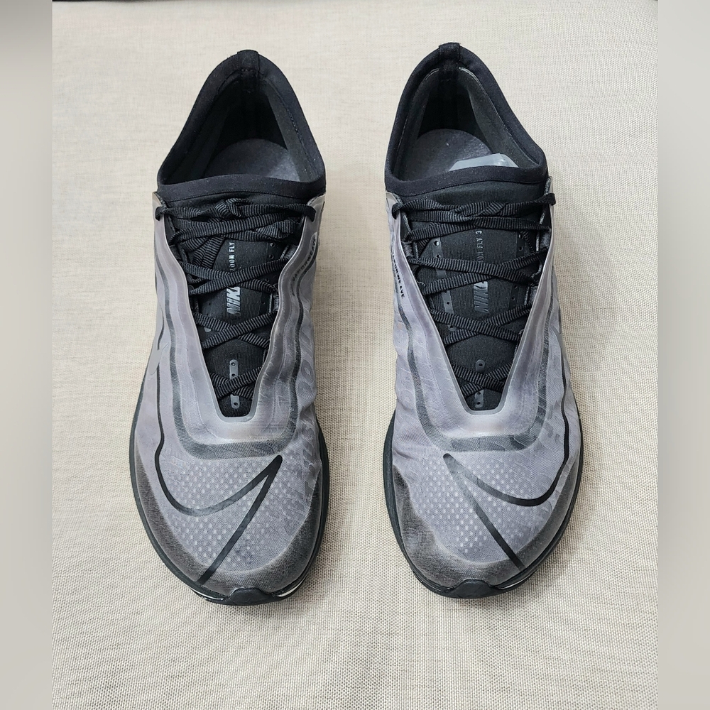 Size 8.5Wmns Zoom Fly 3 'Dark Smoke Grey'EXCELLENT CONDITION